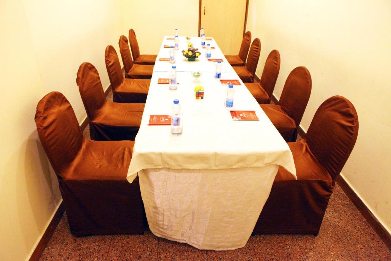 Lords Plaza Surat Hotel Екстериор снимка