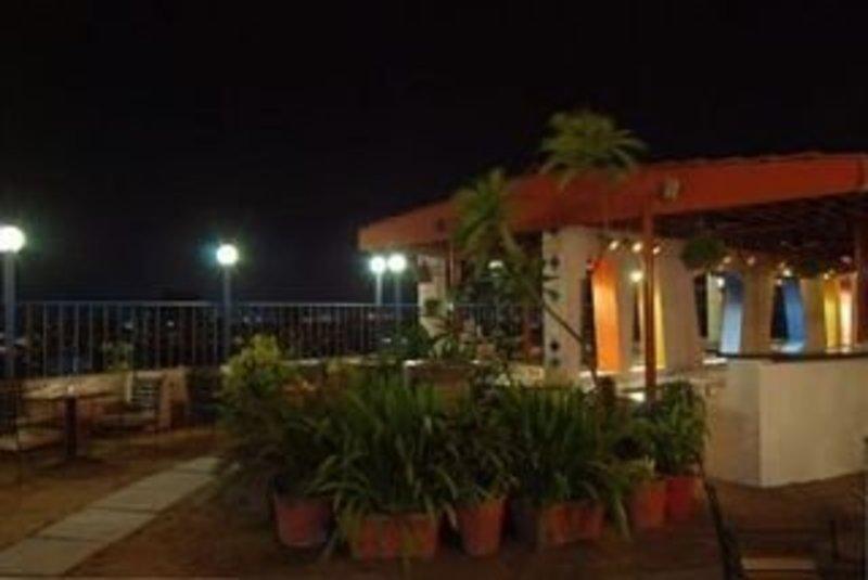 Lords Plaza Surat Hotel Екстериор снимка