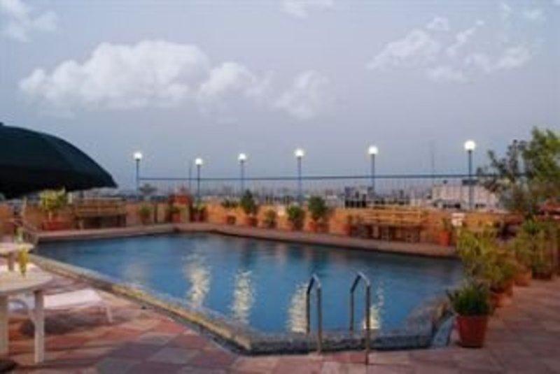 Lords Plaza Surat Hotel Екстериор снимка